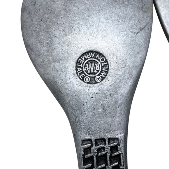 Wilton Armetale Horse Western Rodeo Pattern Large Salad Serving Set 13 in - Picture 8 of 9